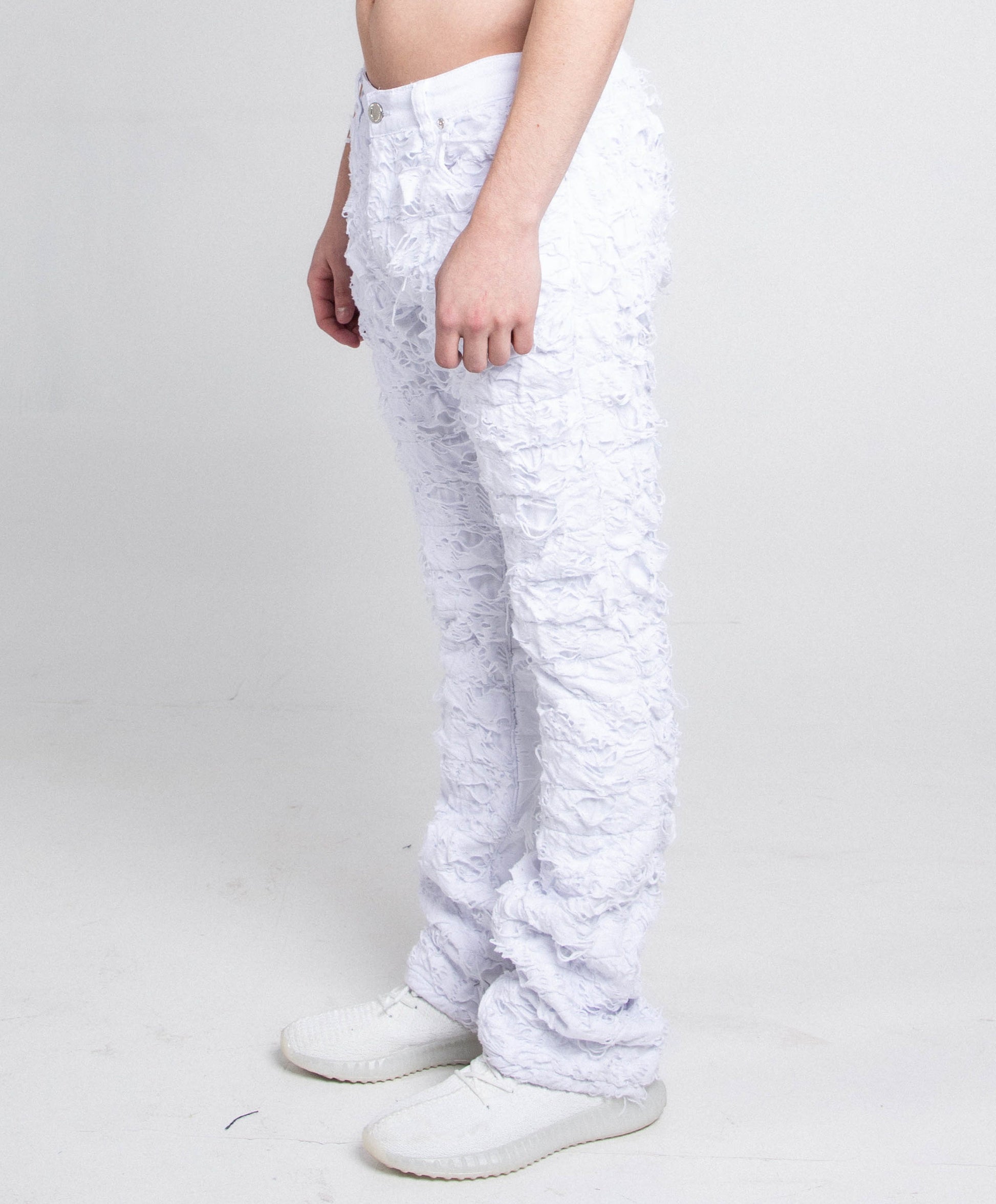 AR704 WHITE FRAYED STACKED JEANS