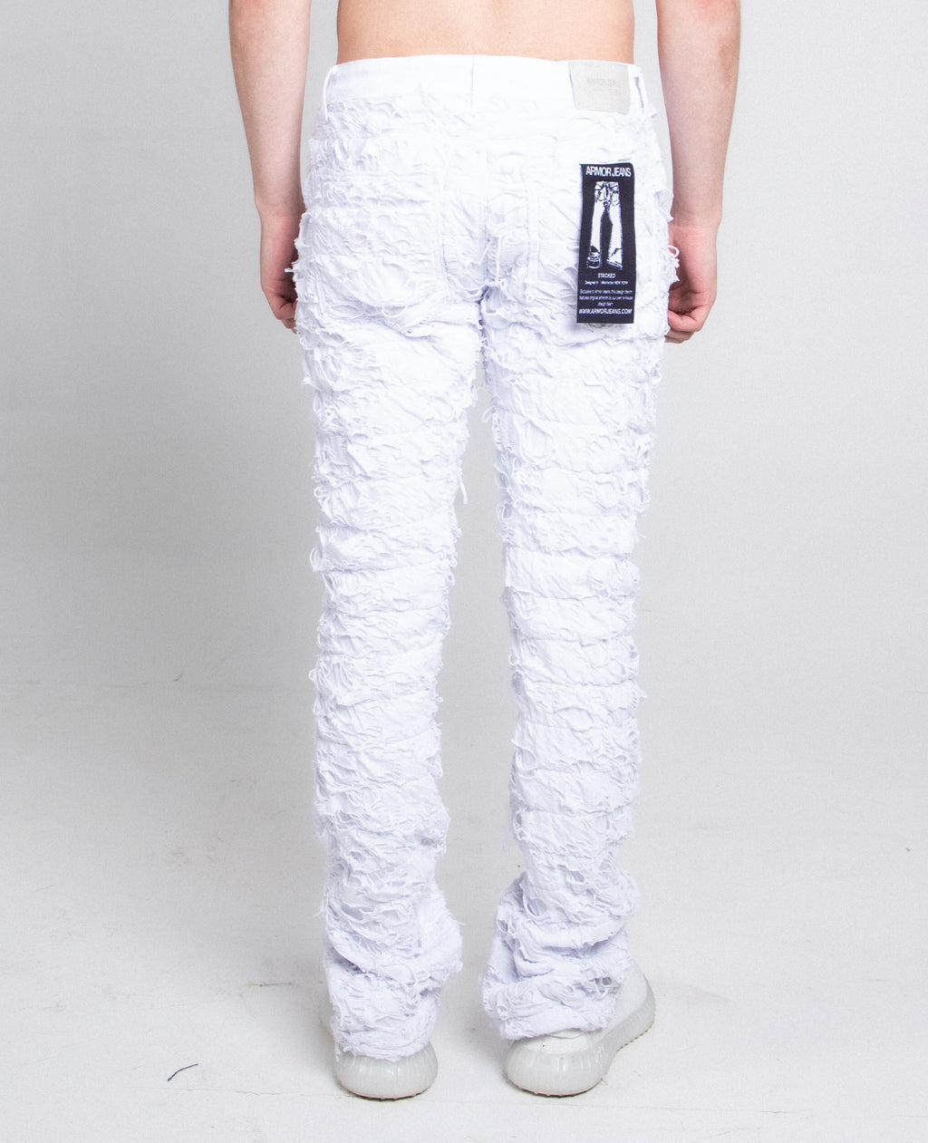 AR704 WHITE FRAYED STACKED JEANS